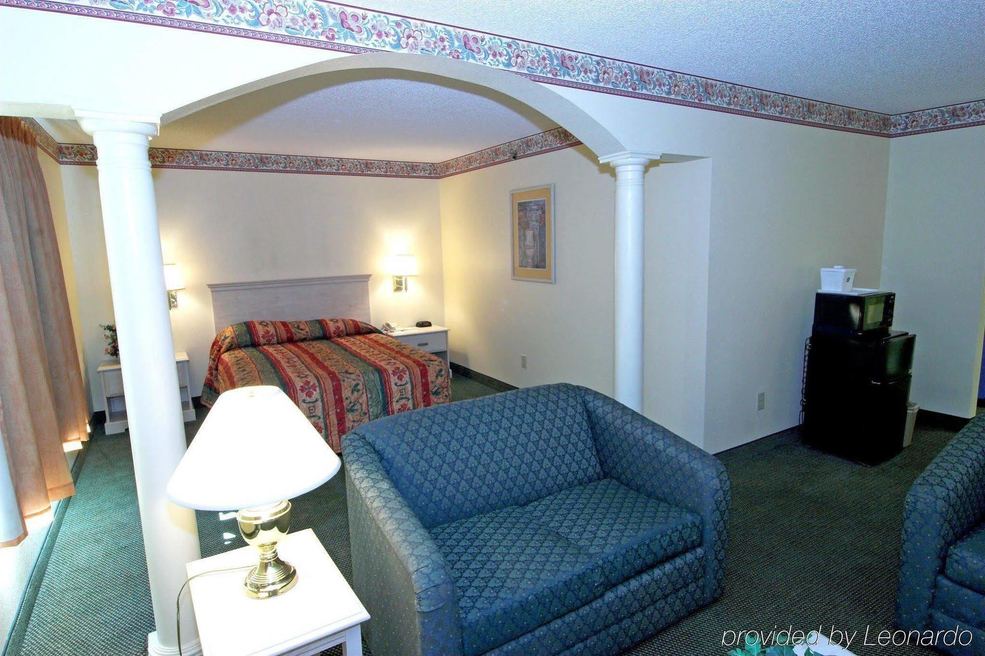 Days Inn By Wyndham Burlington East Haw River Bilik gambar